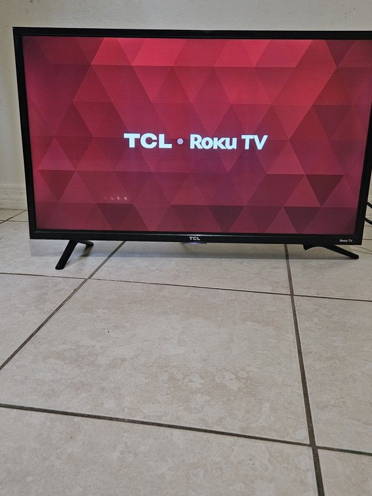 32" TCL ROKU Smart Tv