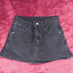 Falda-Pantalón de Mezclilla Negra (Skort) - Estilo Y2K / Casual