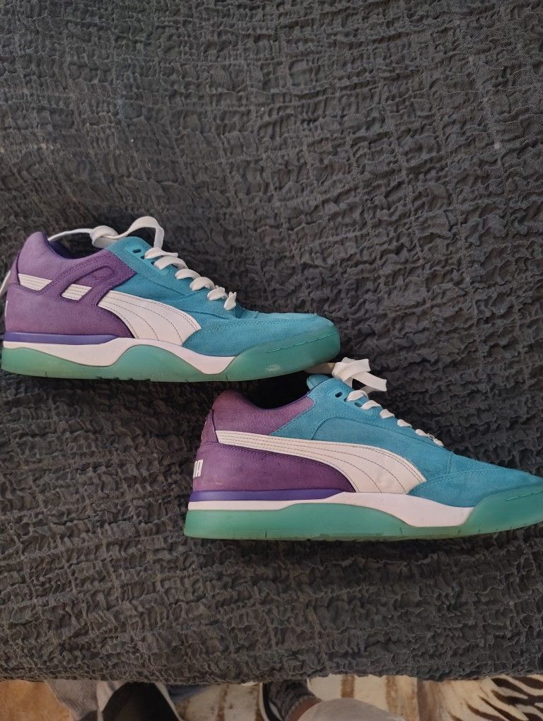 PUMA Suede Sneakers Excellent Like New