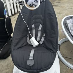 Mamaroo 4 Mom Swing