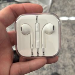 EarPods 3.5mm New Headphones
