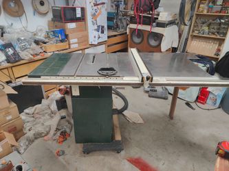 Central Machinery 10-in Contractor Saw