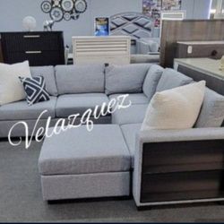 ✅️4 pc grey boucle fabric upholstered sectional sofa with storage arms and ottoman✅️✅️