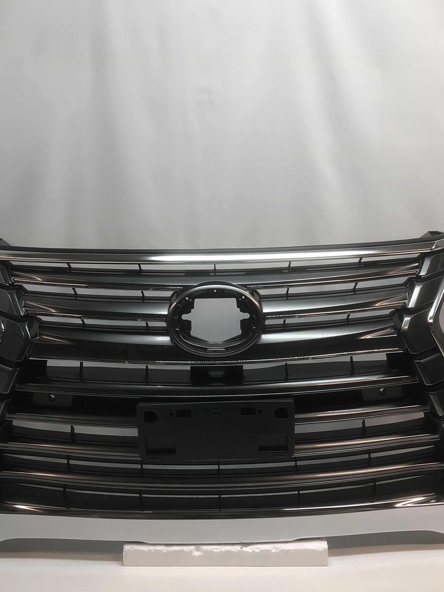 2016-2020 Lexus LX570 Grille OEM