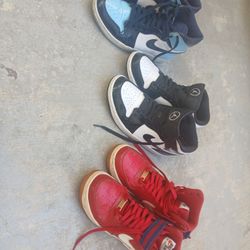 3 Pares de Zapatos Nike Por  $75 
