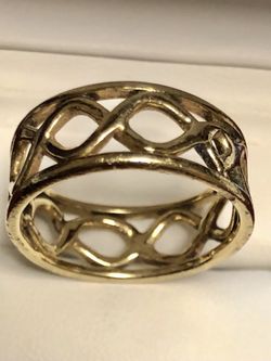Band 14K Yellow Gold 7.6g, Size 12, 05” wide, Stunning 🤩 $380