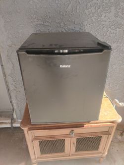 Mini fridge galanz