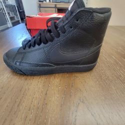 Nike blazer mid