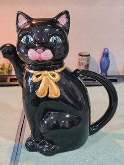 Vintage Black cat teapot