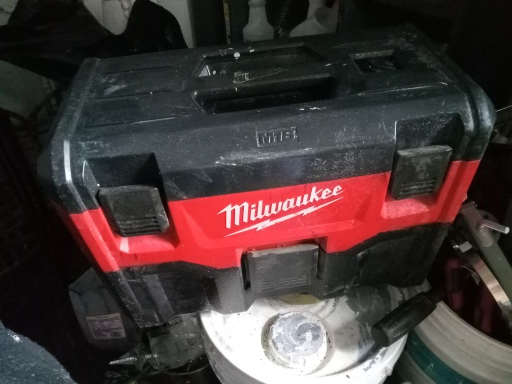 Milwaukee Wet Dry Vacume