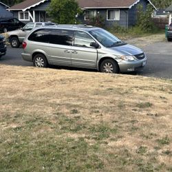2002 Chrysler Town & Country
