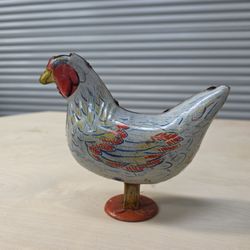 VTG  Wyandotte Toys Susie The Laying Hen