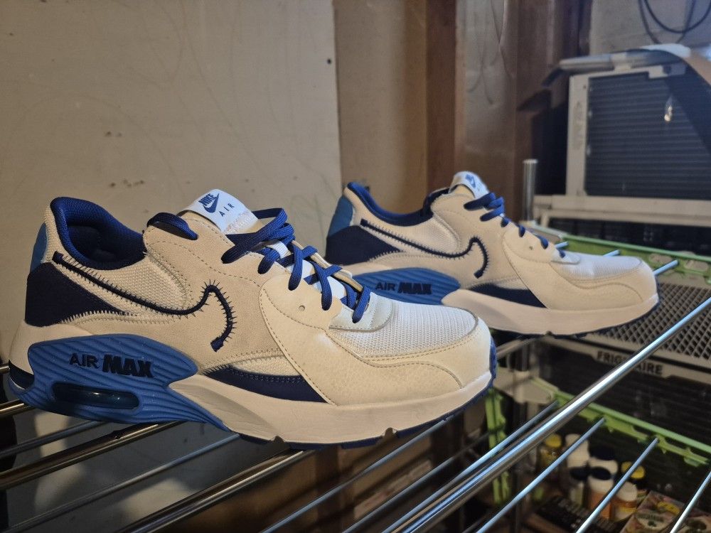 NIKE Air MAX EXCEE