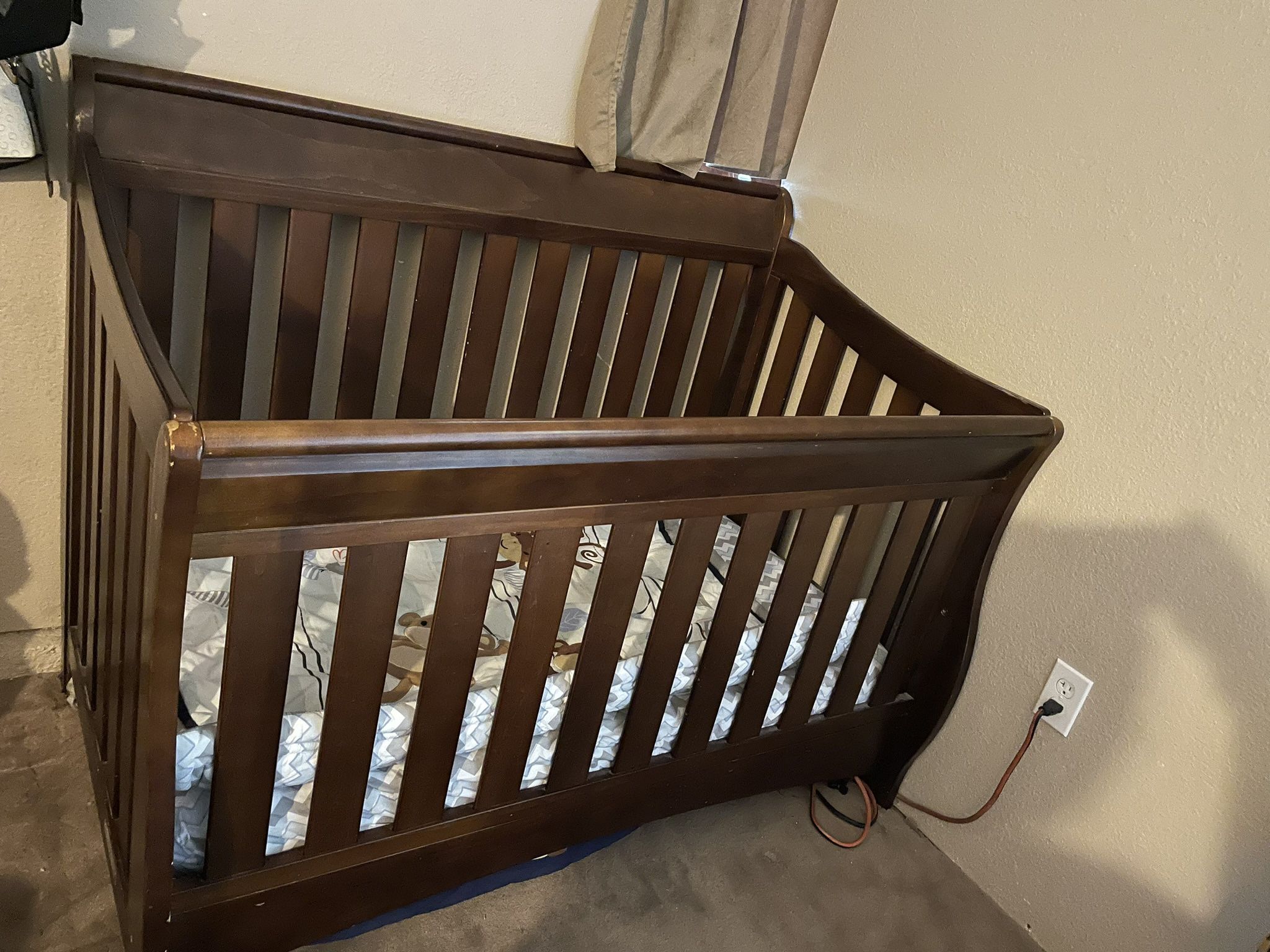 Baby crib