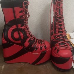 Platform Swirl Boots