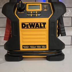 Brand New DeWalt 1600 Peak Amp Jump Starter with Digital Compressor & USB Power Bank