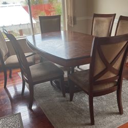 Dining room table with six chair