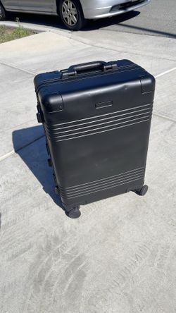 Thinkplus carry-on suitcase