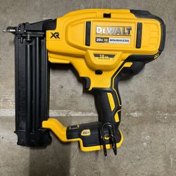 Dewalt 20v cordless 18ga brad nailer tool only