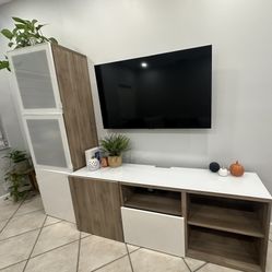 Tv Console / Media Center / Cabinet 