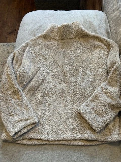 Beige Women’s Size Large Heatkeep Plush Mock Neck Fleece Top