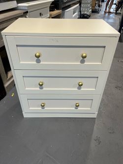 3 Drawers Nightstand