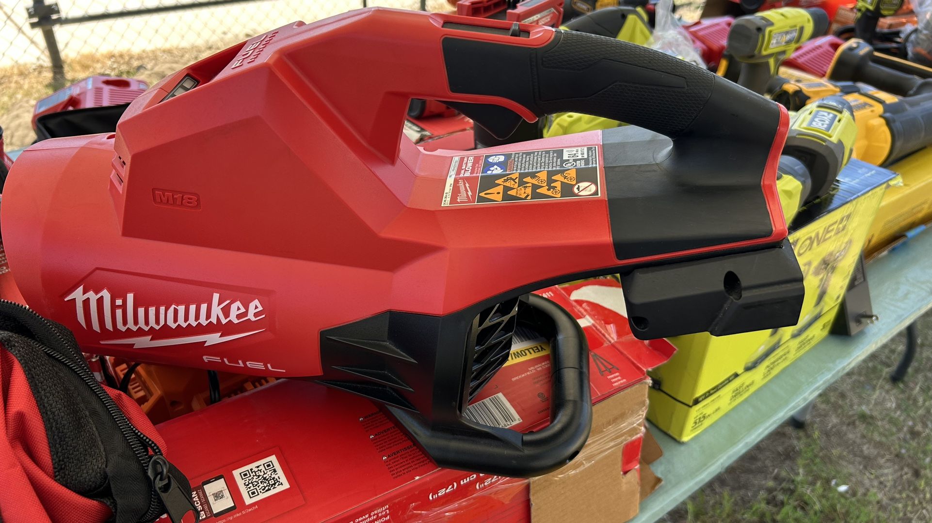 Milwaukee dual blower