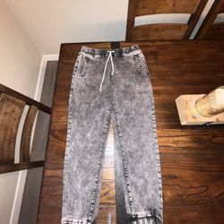 Women’s Black Wash Jeans 28