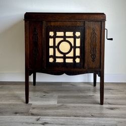 Antique 1923 Dulcetto Gramophone