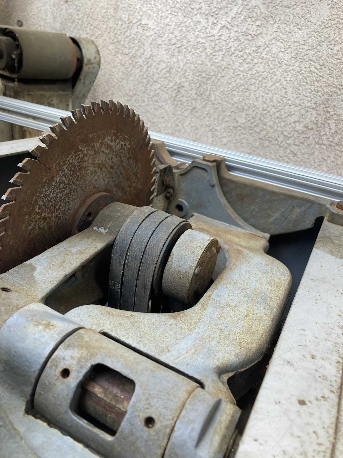 Vintage craftsman tablesaw