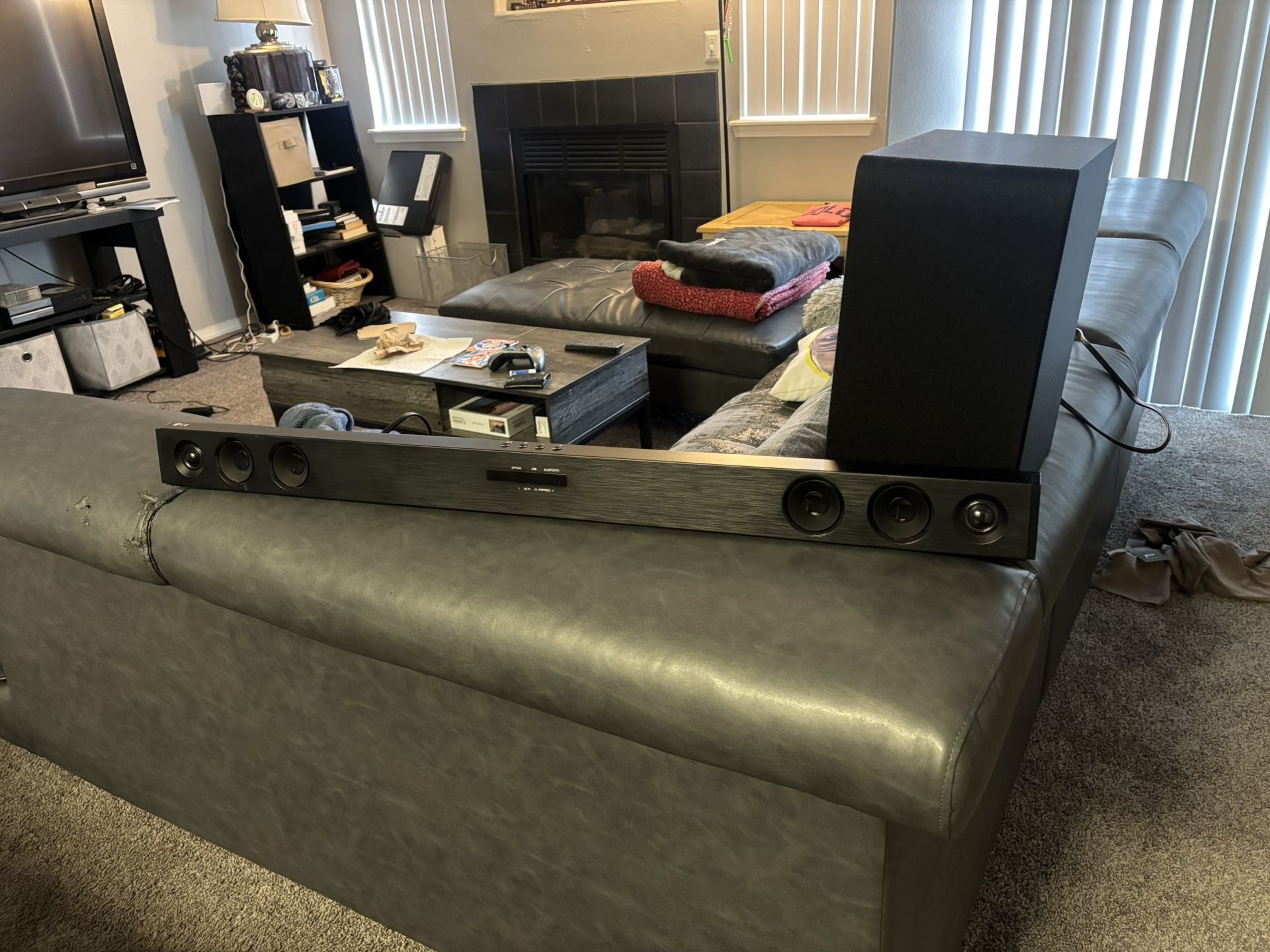 LG Soundbar W/ Subwoofer