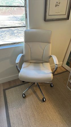Cream faux leather executive office rolling chair
