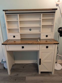 Farmhouse makeup vanity