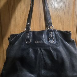 Coach leather puse