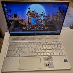 HP Pavilion Laptop 15 Touchscreen, 1.60GHz i5, 8GB RAM, 256GB SSD $240