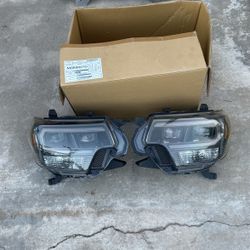 Toyota Tacoma Morimoto Head Lights 