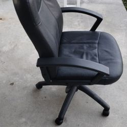 Office Chair - Black Faux Leather Ergonomic Swivel Desk Chair 