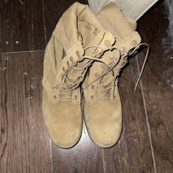 Woman’s Army Boots