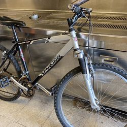 Schwinn Ranger 26fs Mountain Bike for Sale in Montclair CA OfferUp