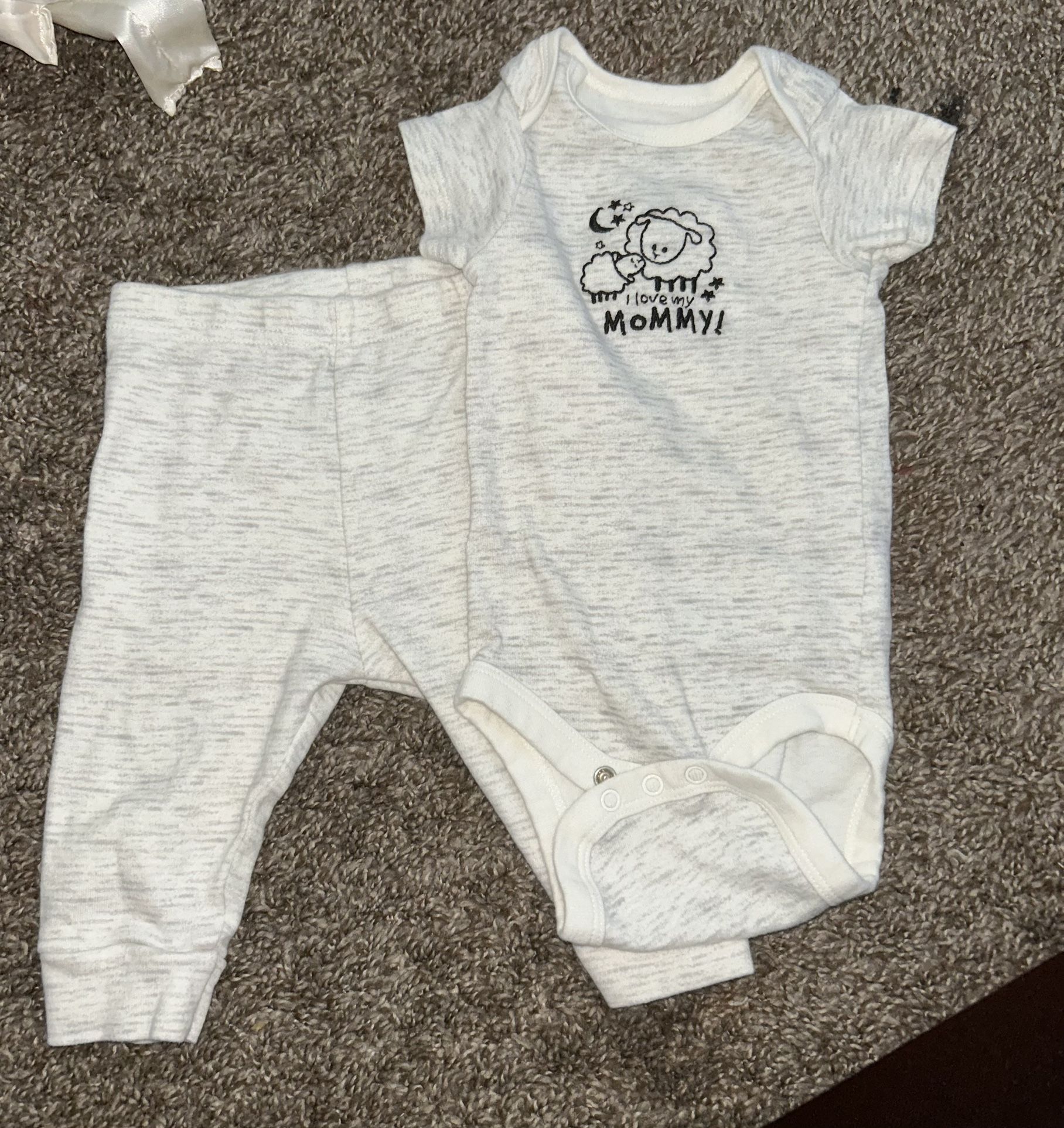 baby clothes 