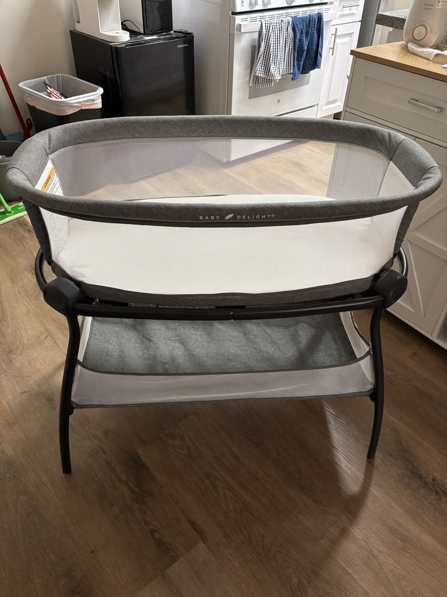 Baby Delight Beside Me Nova Bassinet
