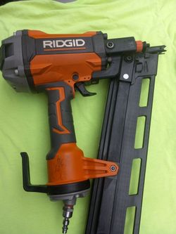 Ridgy nail gun