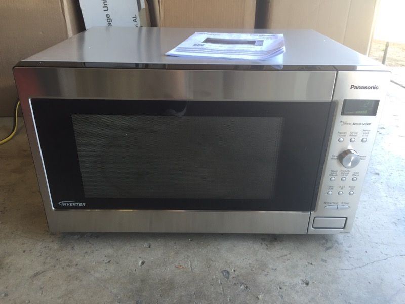 Panasonic NNSD945S 2.2 cu. ft Microwave with Inverter Technology+ trim