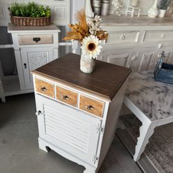 Accent Table / Cabinet
