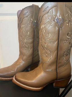 Tan Cowgirl boots