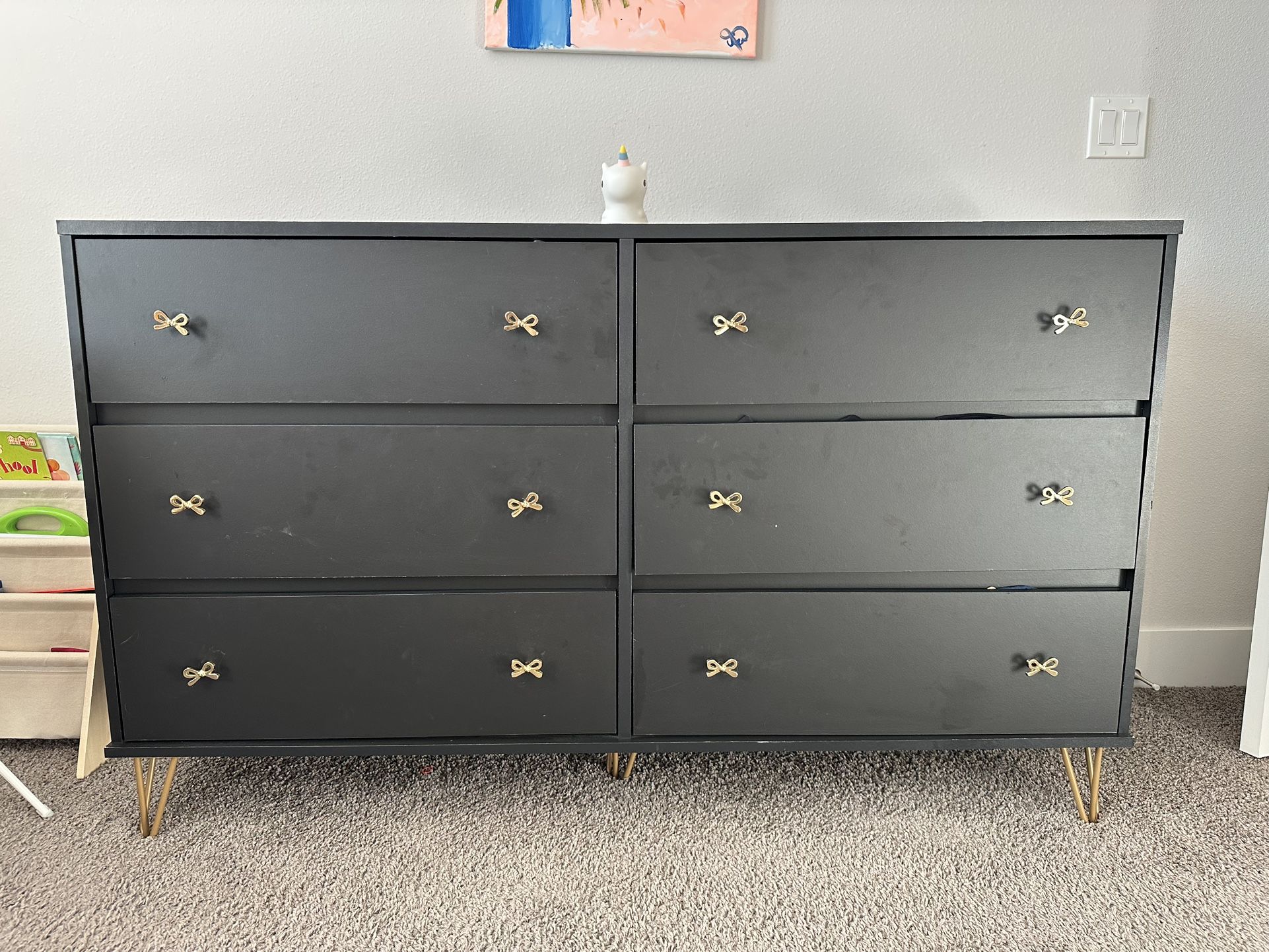 Dresser With Gold Bow Knobs