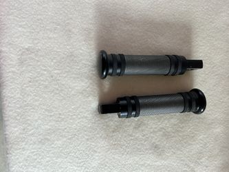 Harley Dyna Foot pegs 