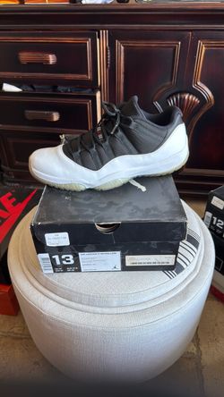 Air Jordan 11 Retro Low “Tuxedo” (2013)