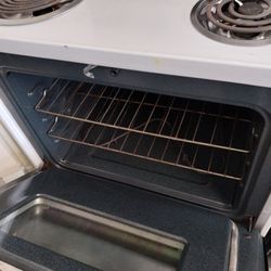 Black And White Frigidaire Stove