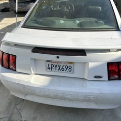 2001 Ford Mustang V6